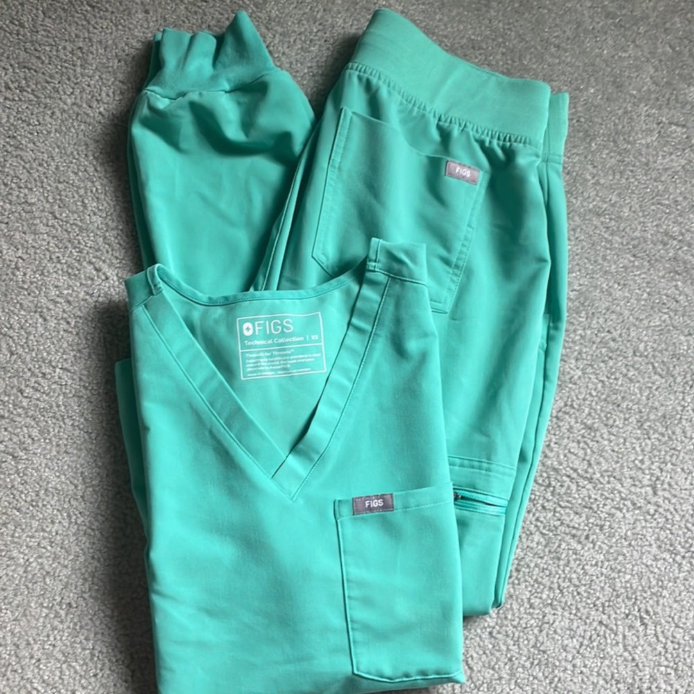 Figs surgical green set
